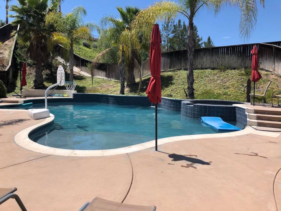 lakeridge pool