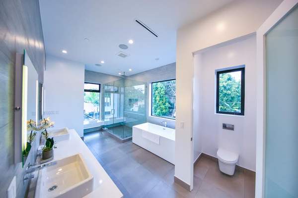 Modern Complete Bathroom