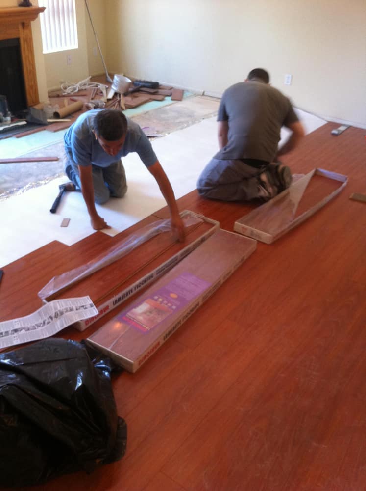 LAMINATE FLOOR
