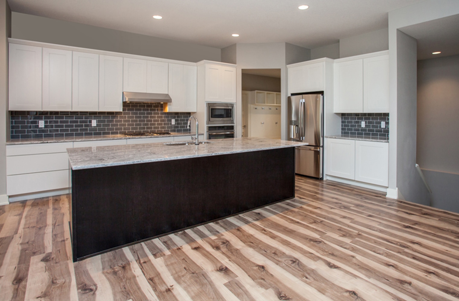 9427 Foxtail Cir, Norwalk