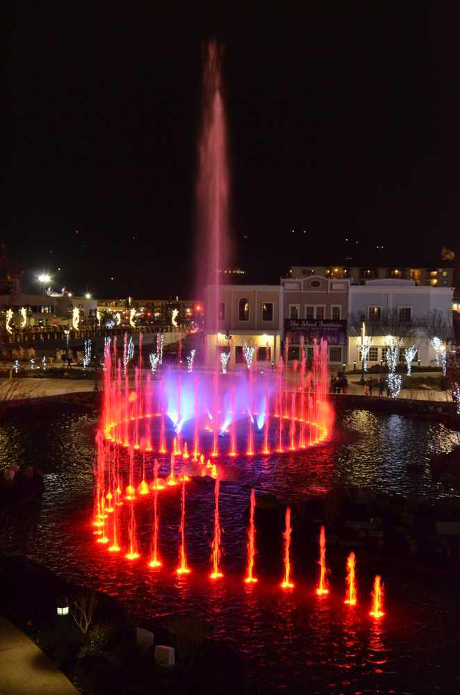 Pigeon Forge Show Fountain