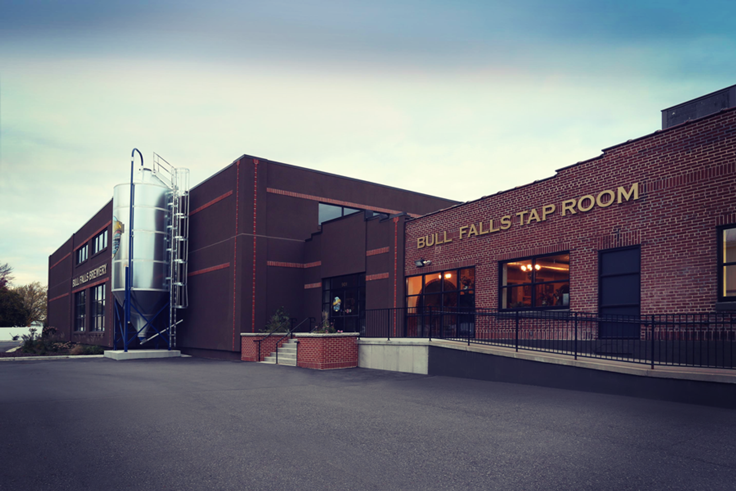 Bull Falls Brewery - Wanta And Son Inc