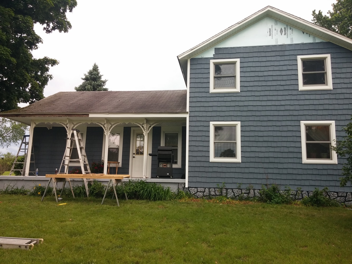 Hubble - Full Exterior