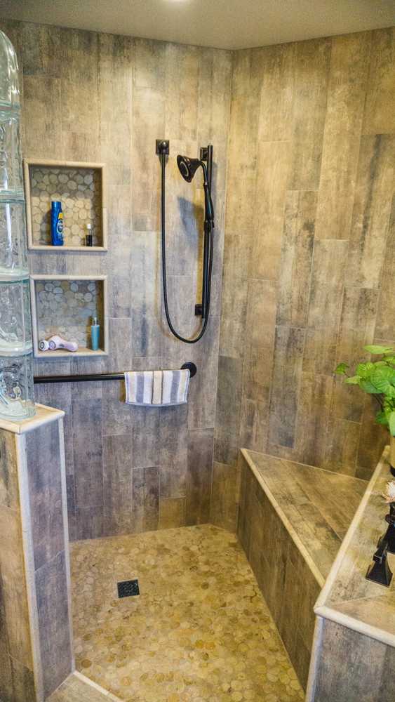 2014: Earthy Wood & Glass Master Bath