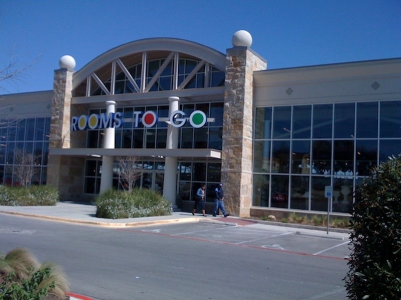 HCC Helps Bring Furniture Giant to Destin, Florida