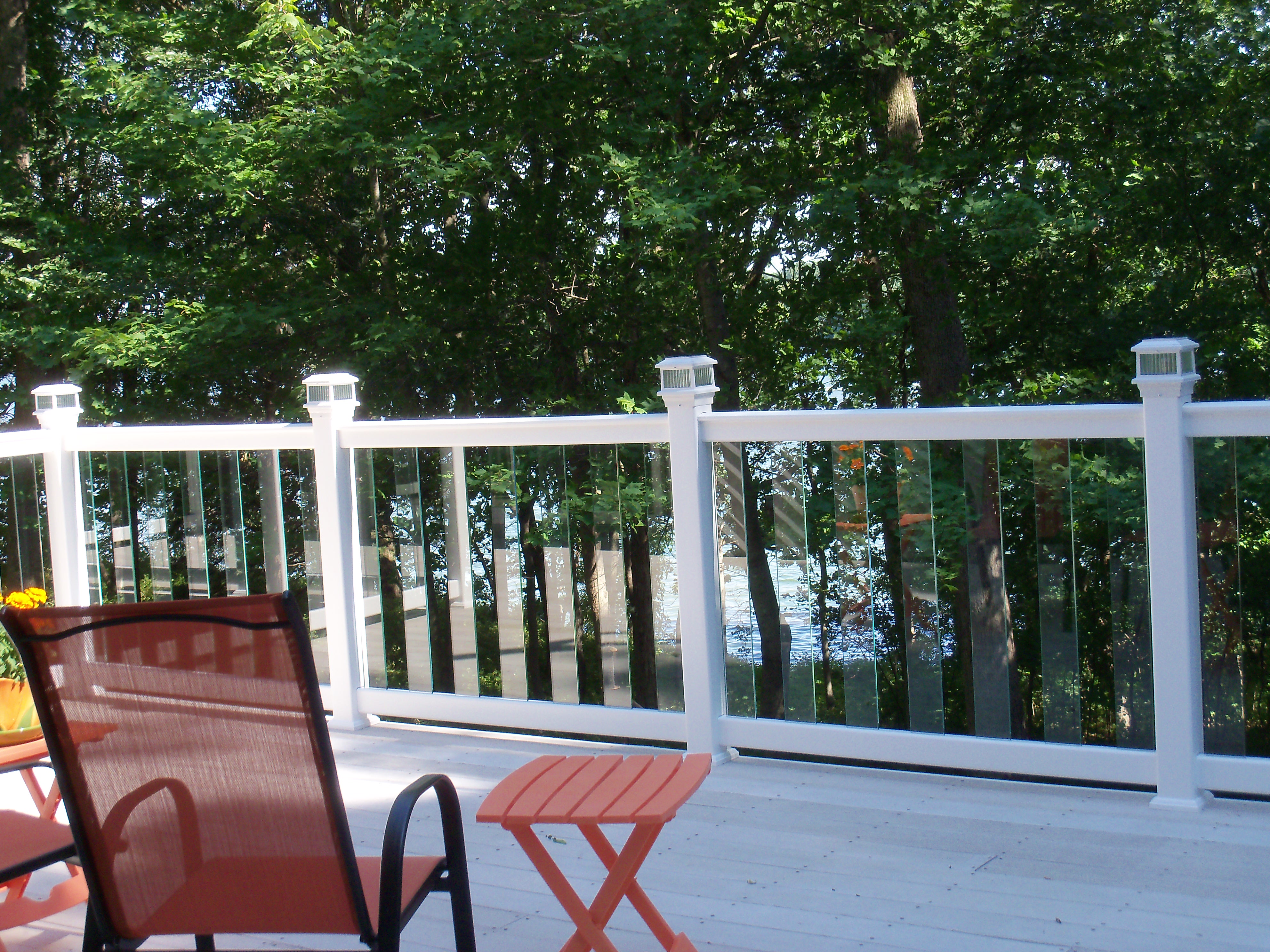 Dean's Deck & Construction