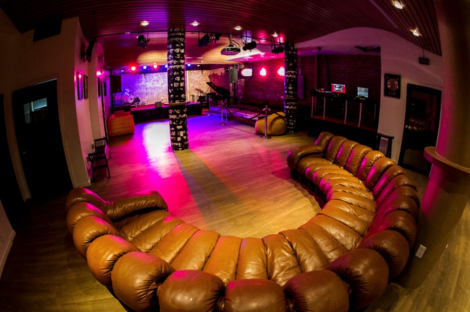 The Mantra - 6363 Selma Ave, Los Angeles, CA 90028