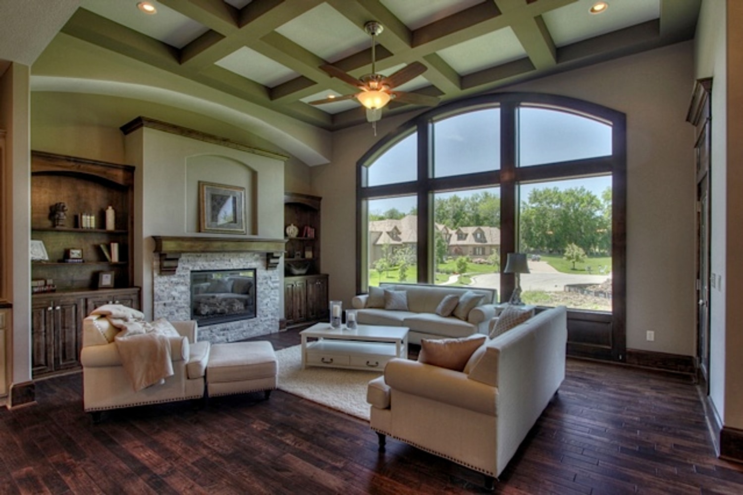 Bellagio Reverse w/ Side Entry