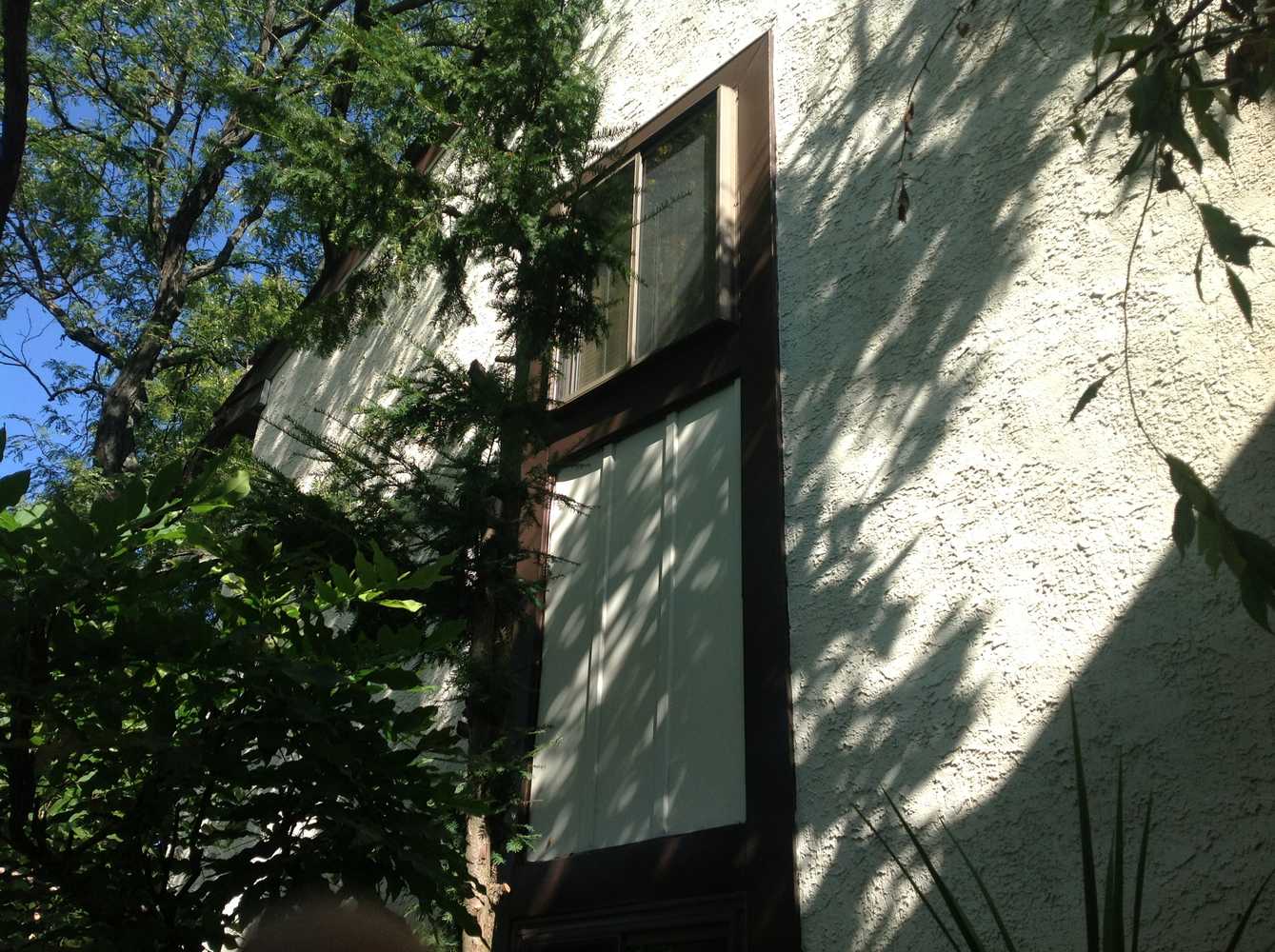 Exterior Stucco Power wash and repaint Photos
