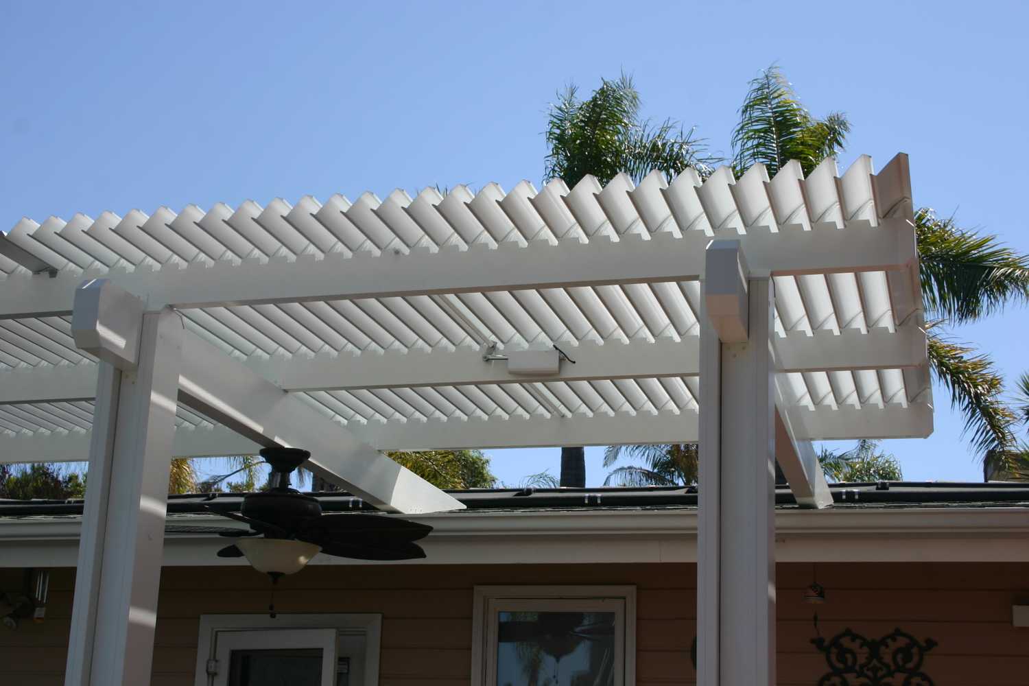 Solara Adjustable Cover in Pacific Beach, cA