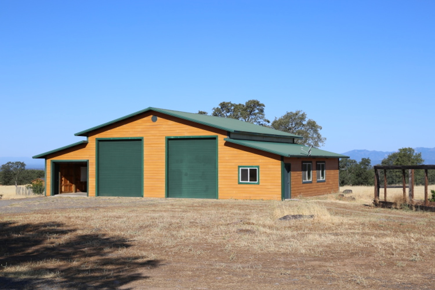 Rustic Home Construction by Built To Last Inc.