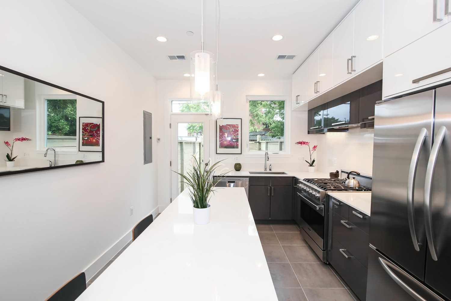 Ultra-Modern New Construction in Shaw