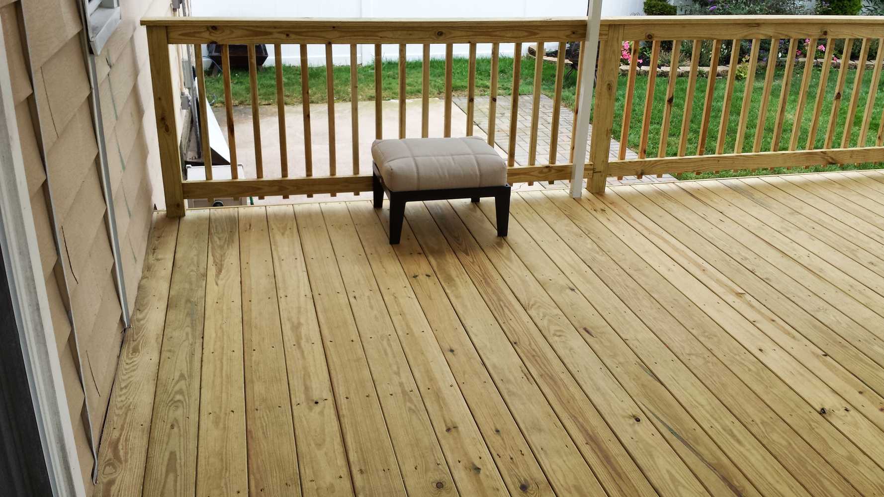 Decks from Li Decks And Remodeling Ltd