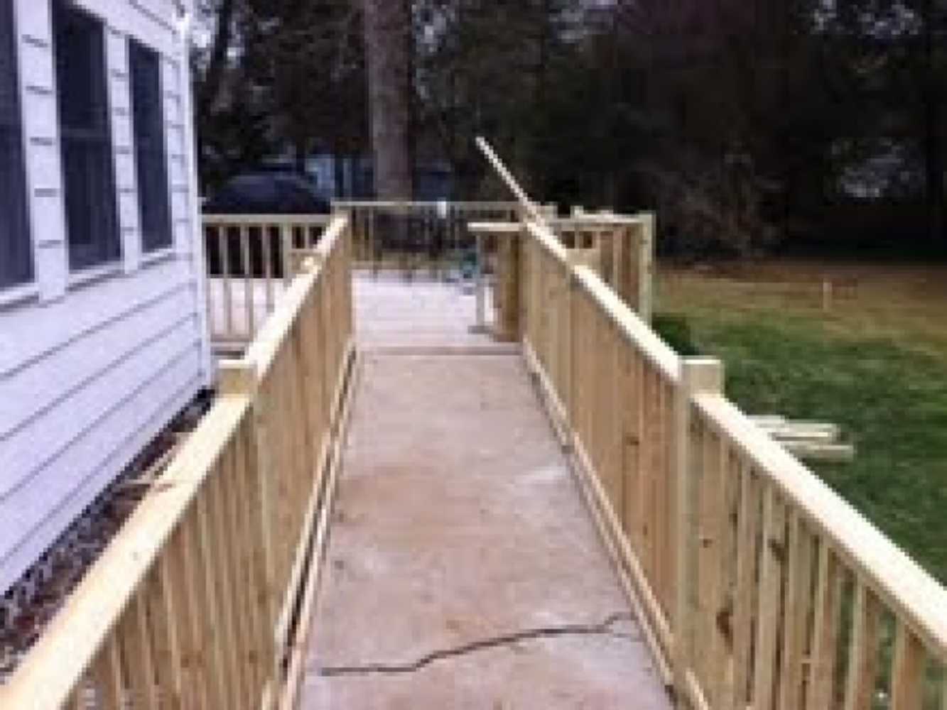 North Kingston Deck Railings