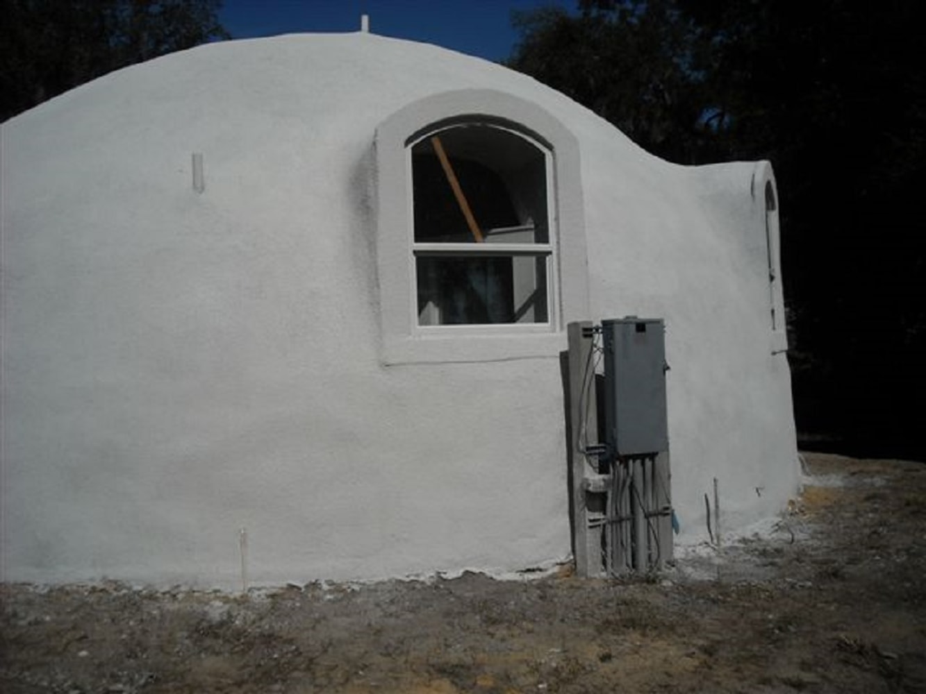 Monolithic Concrete Construction Off GRID living