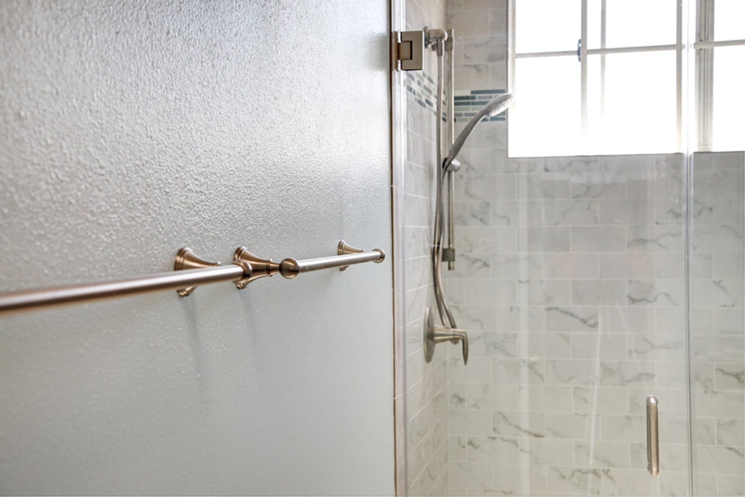 La Crescenta - Master & Guest Bathrooms