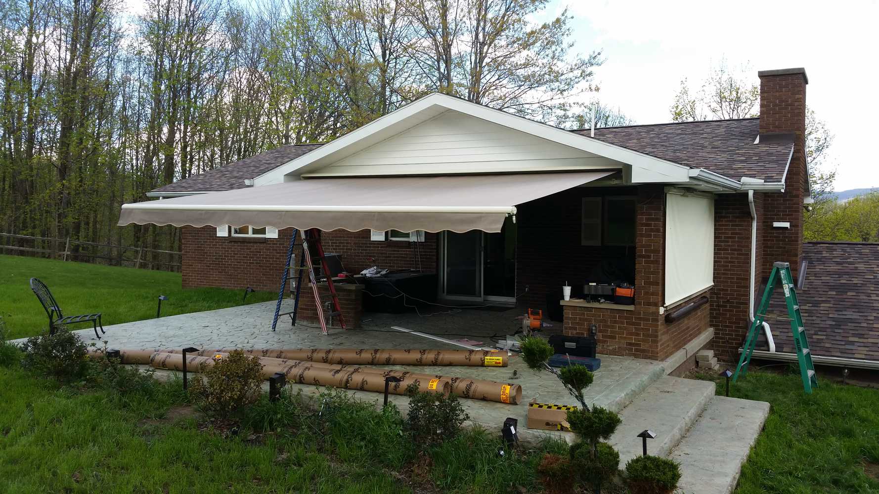 retractable awnings