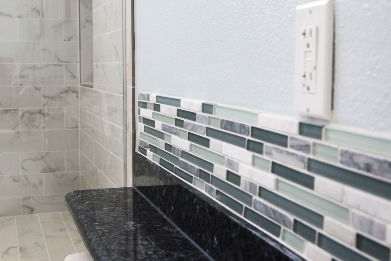 La Crescenta - Master & Guest Bathrooms