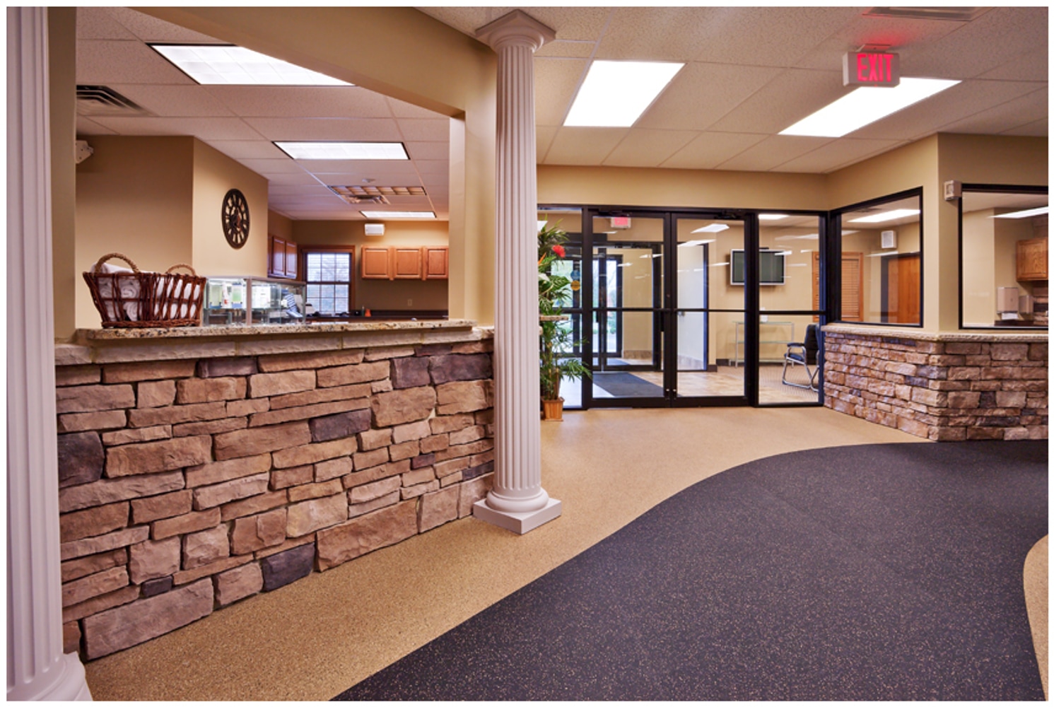 Physical Therapy Facility - Richard Cavender, M.D