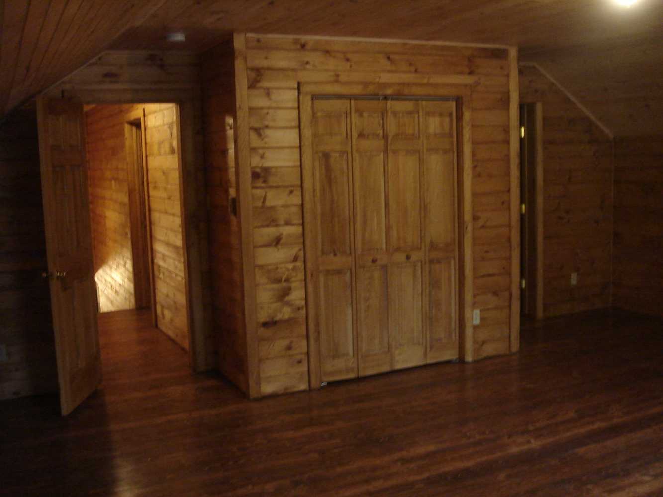 Log cabin