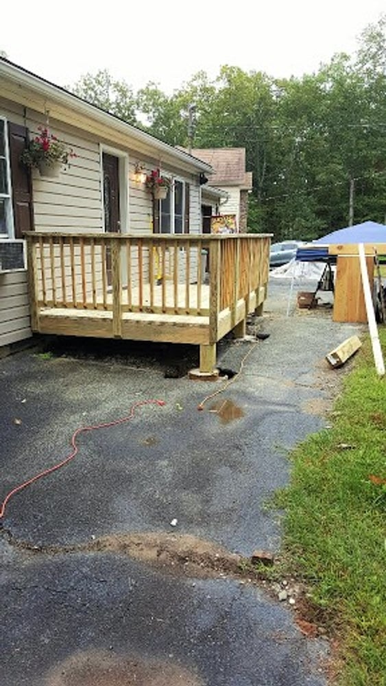 Small front deck 