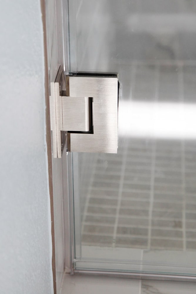 La Crescenta - Master & Guest Bathrooms