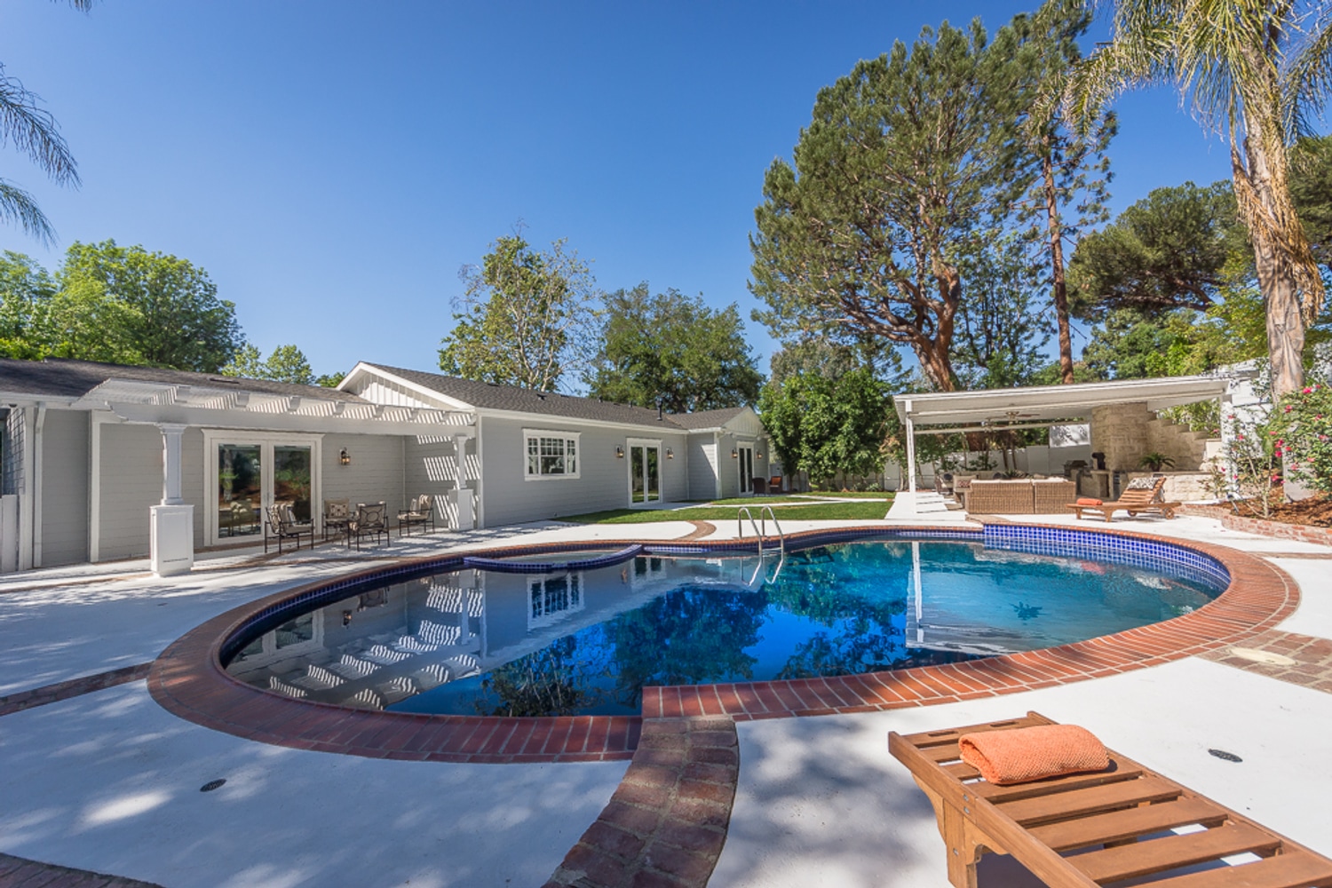 Photo(s) from Build 4 You Inc