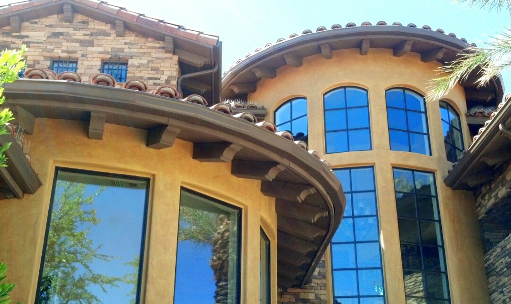 Rain Gutters from American Builders