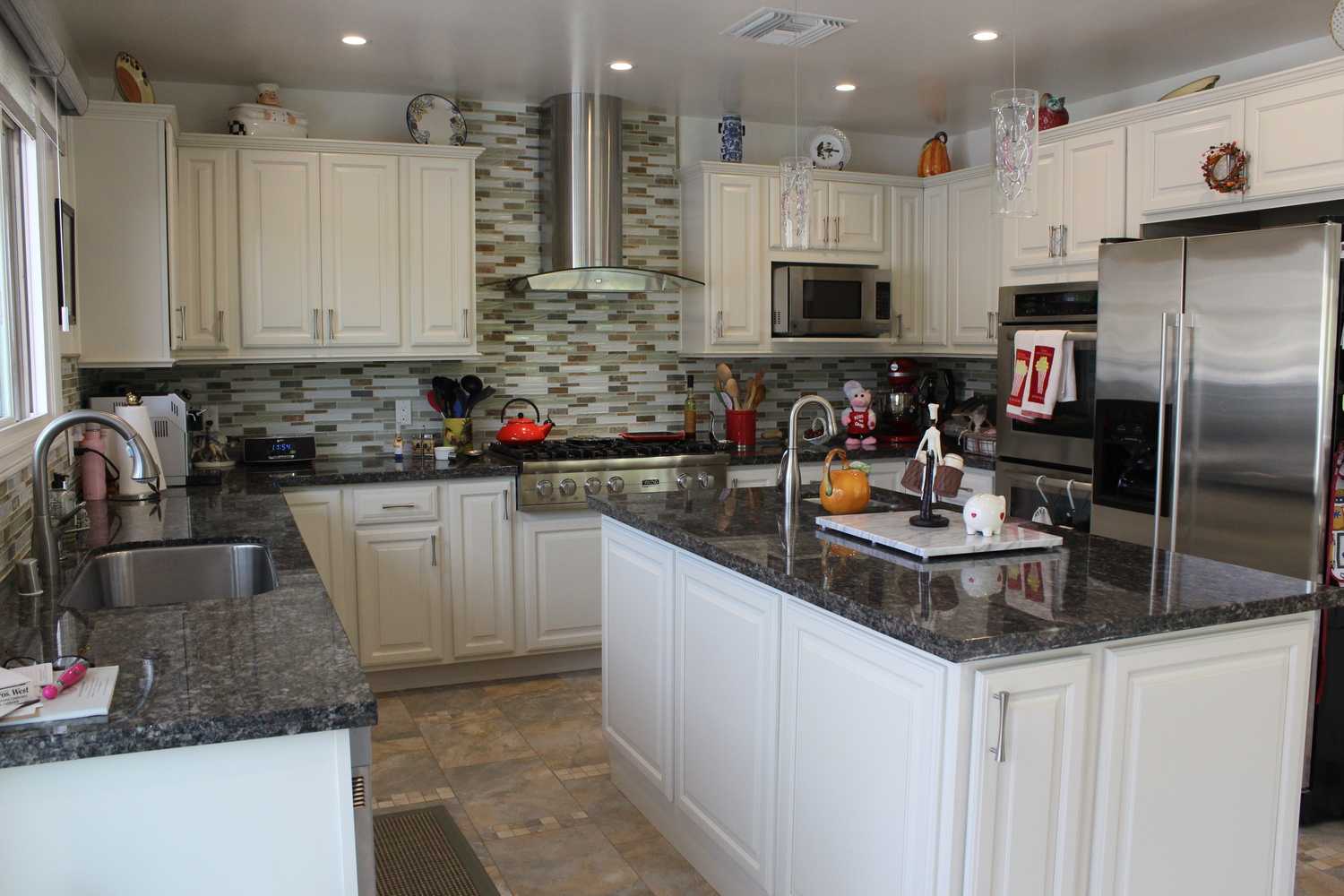 Traditional White Kitchen