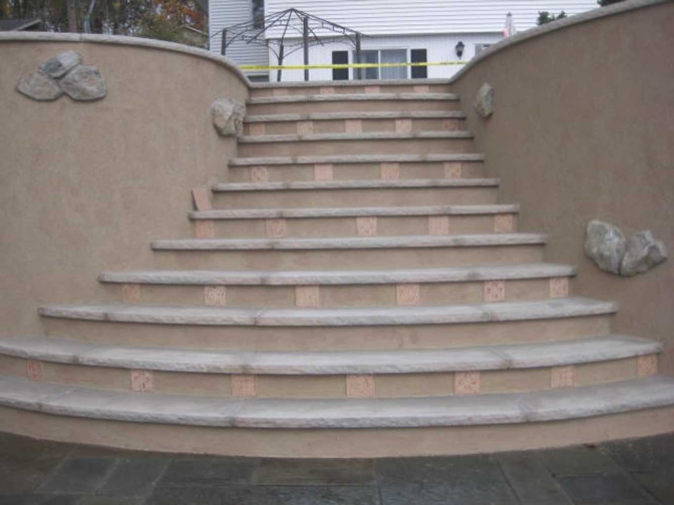 Designs Steps and Walls.