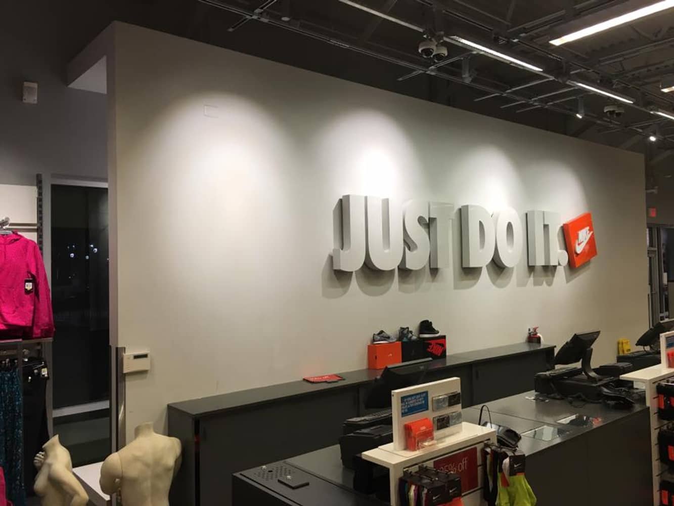 Photo(s) from Deuss Enterprises Llc