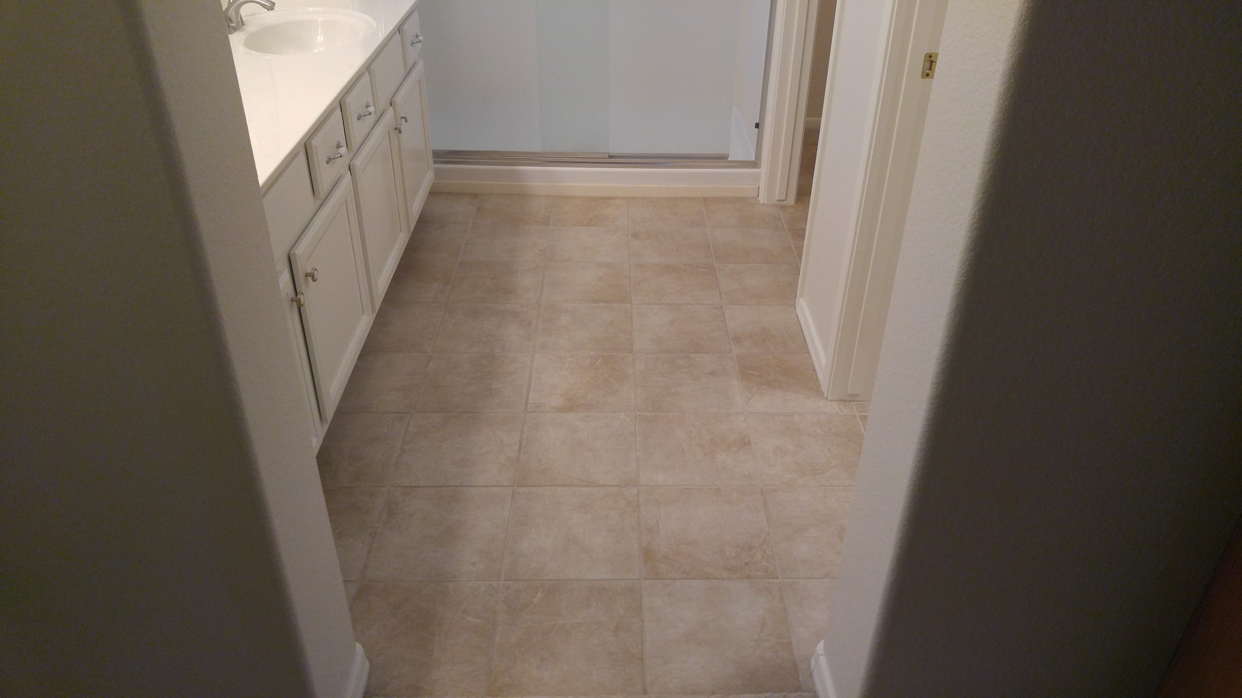 Ceramic, Porcelain... Tile keeps AZ cool in the summers!