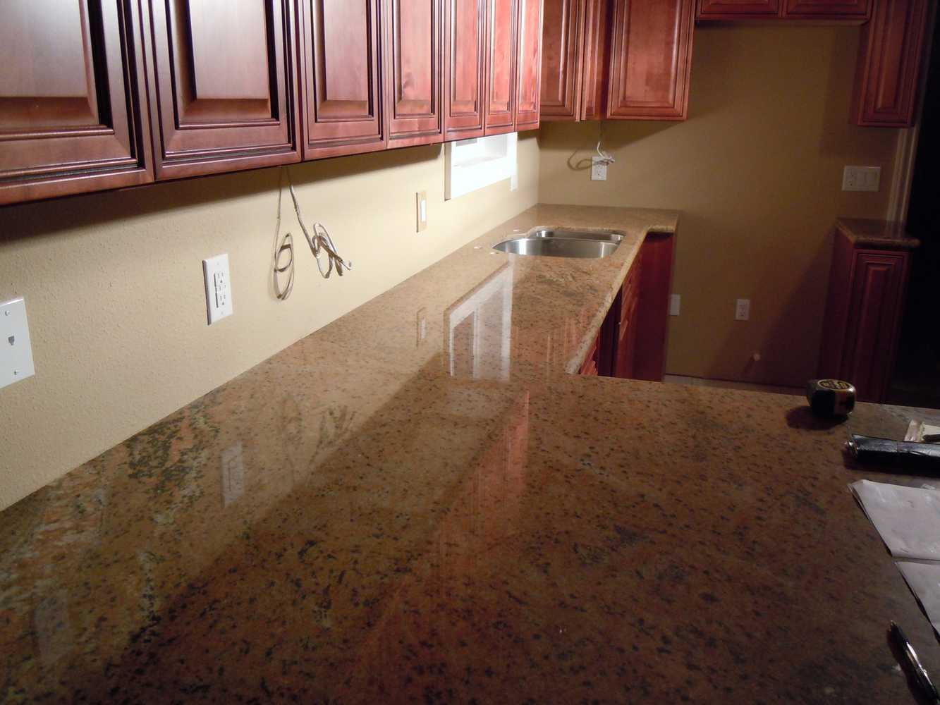 Kitchens & Granite Slabs