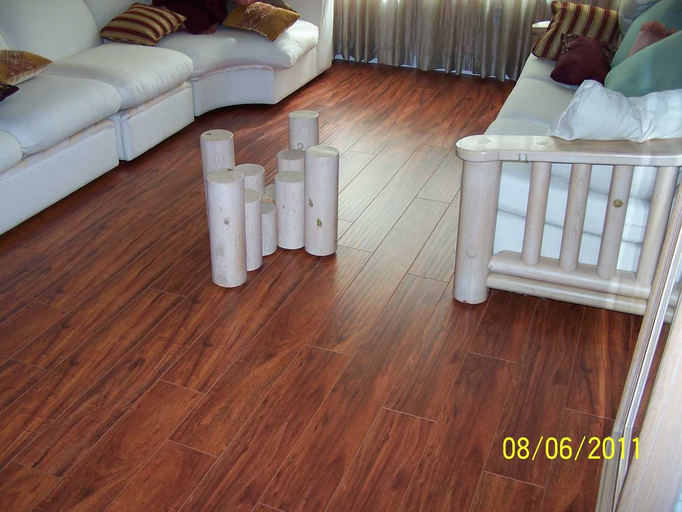 Laminate & Tile Flooring