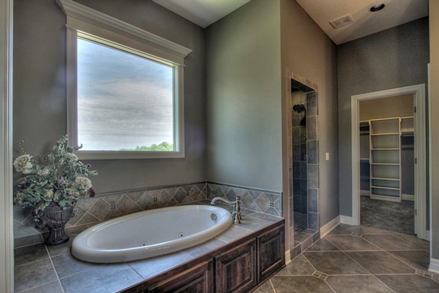 Bellagio Reverse w/ Side Entry