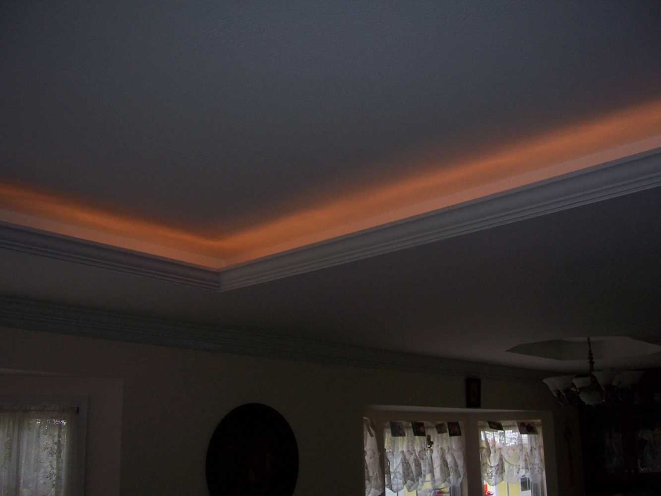 Trayed ceiling