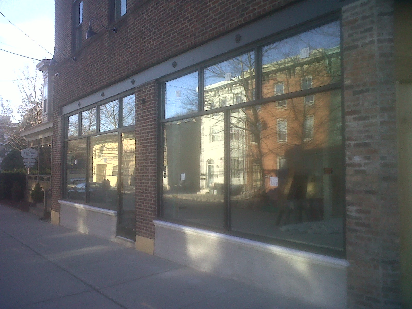 Peerless Door And Glass Llc