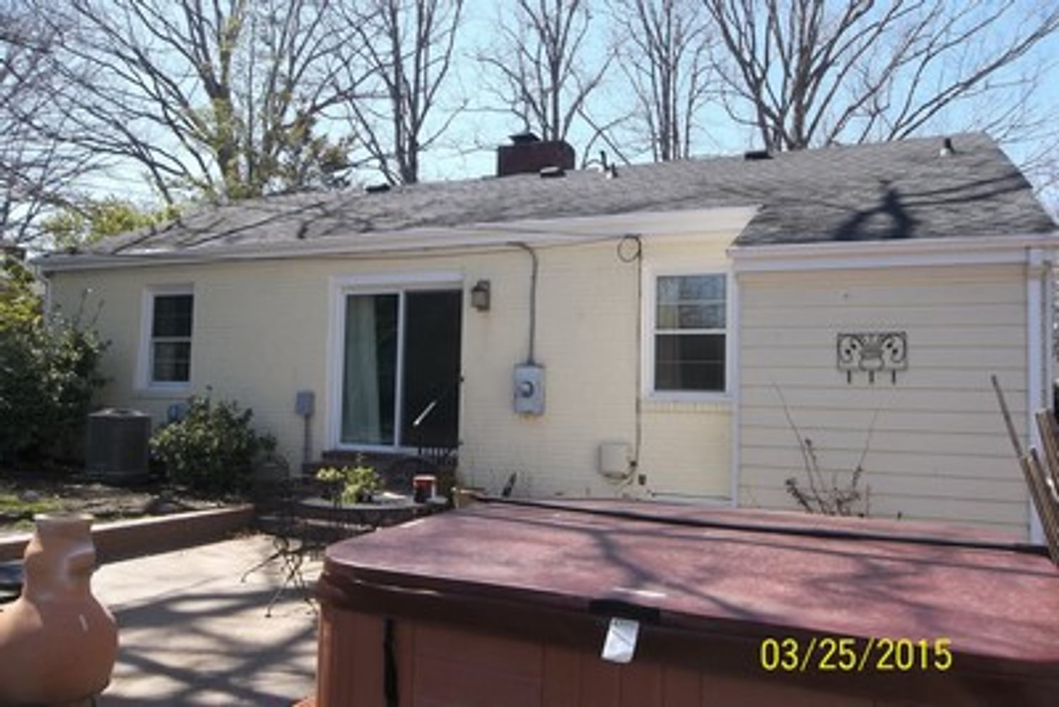 EXTERIOR PAINT BRICK (WHOLE HOUSE) AND DETACHED GARAGE