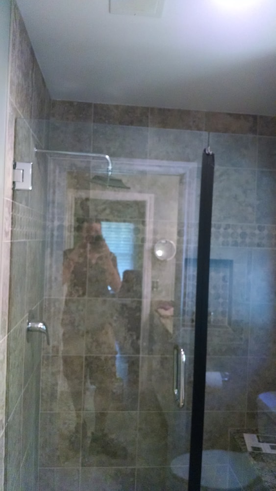 Payne Restoration LLC, Baths