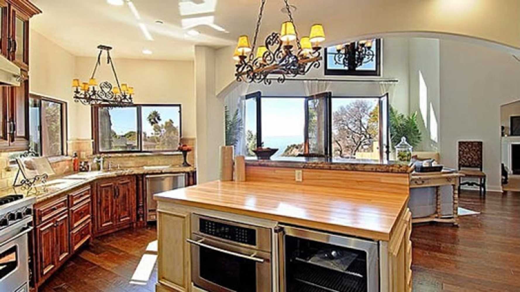 Pacific Palsiades Remodel 