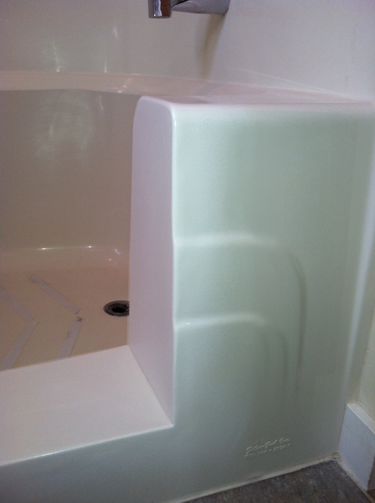 Adaptive Access to create barrier-free bathtub
