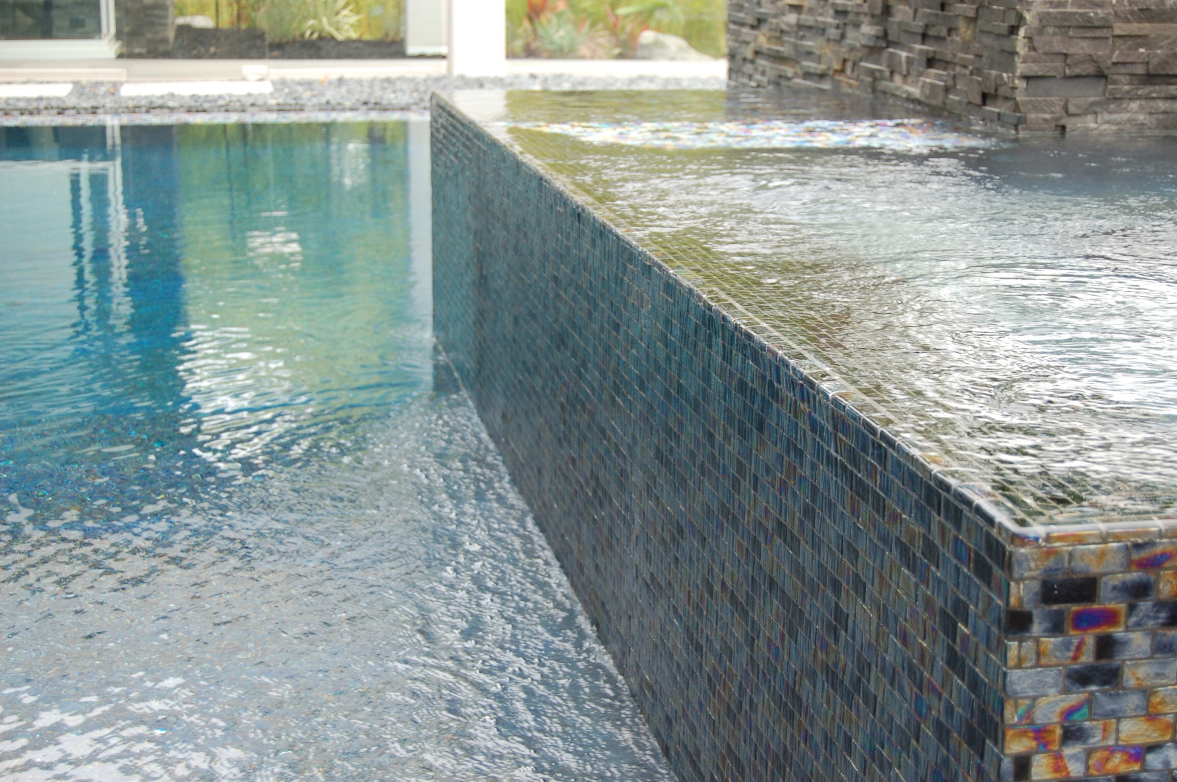 Advanced Images Tile