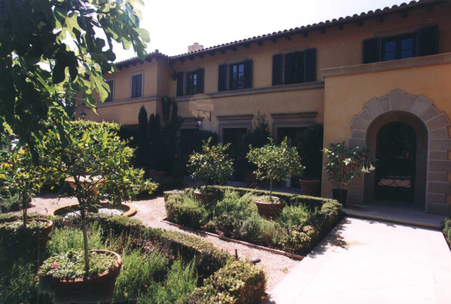 Sadorus Elayna L Architecture Contractor Profile Address, Licence