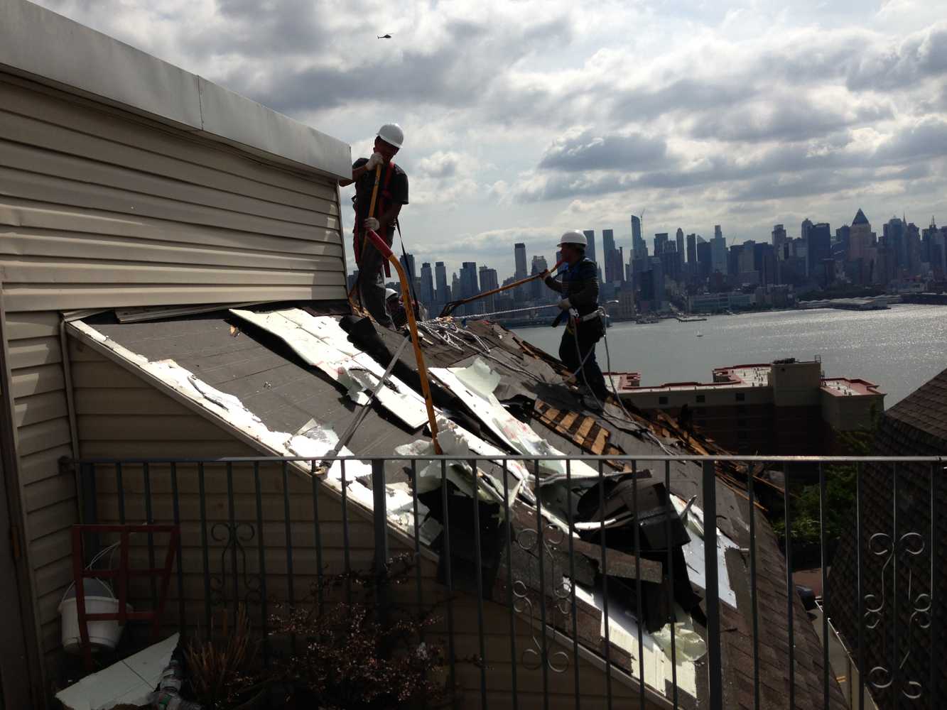 Flat roofing repair services