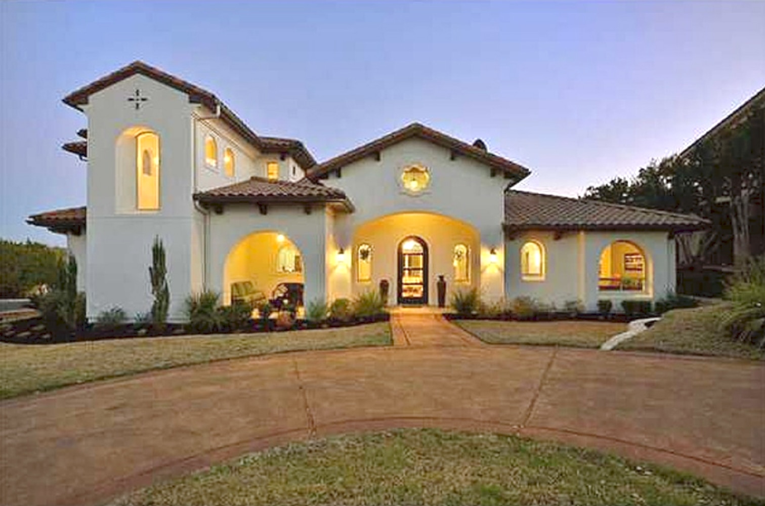 Photo(s) from Alberto Jauregui Designs, Inc.