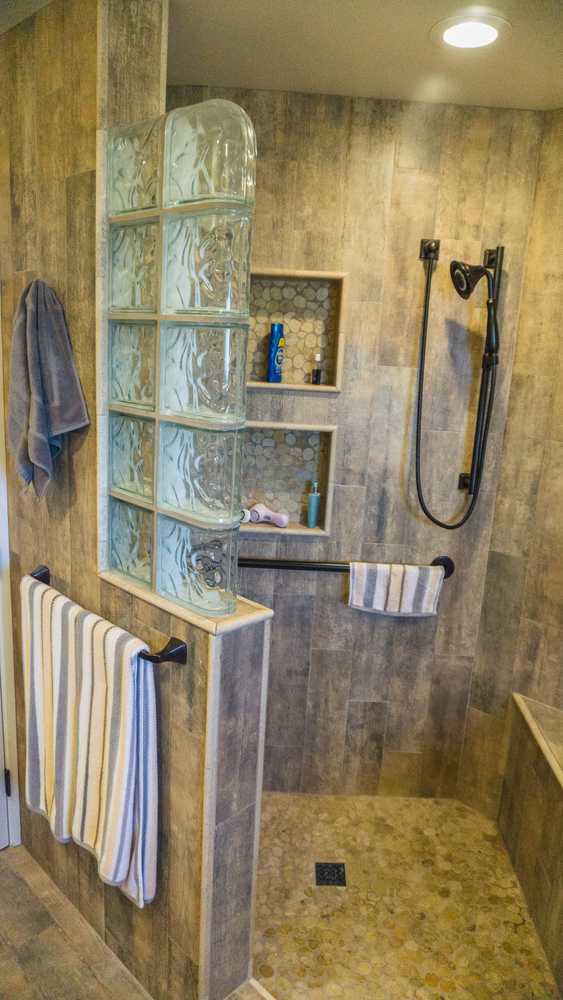 2014: Earthy Wood & Glass Master Bath