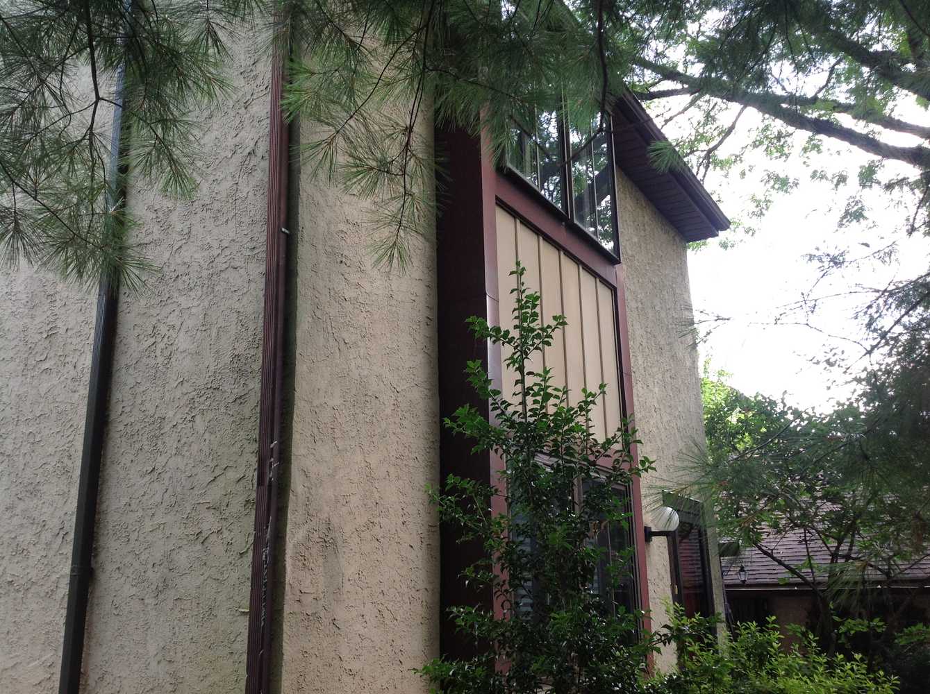 Exterior Stucco Power wash and repaint Photos