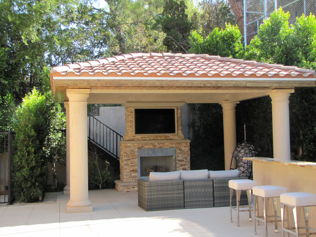 DAVID'S POOL & BASKET BALL COURT