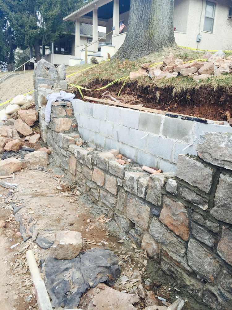 Retaining wall