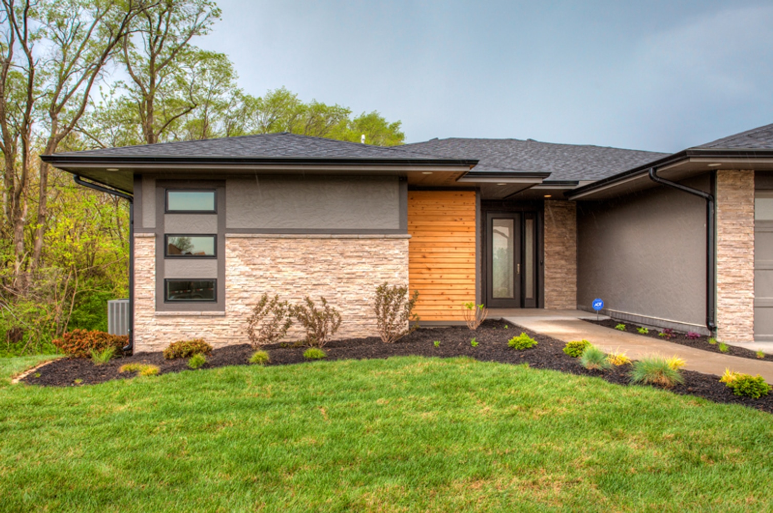 9427 Foxtail Cir, Norwalk